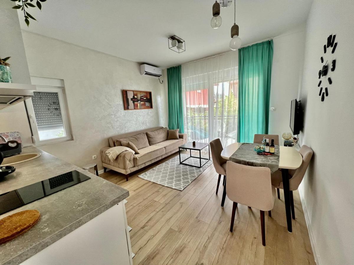 Apartments Tivat Exterior foto
