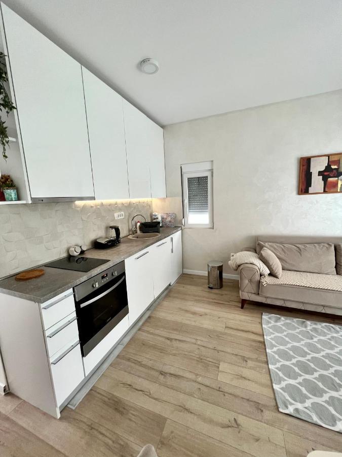 Apartments Tivat Exterior foto